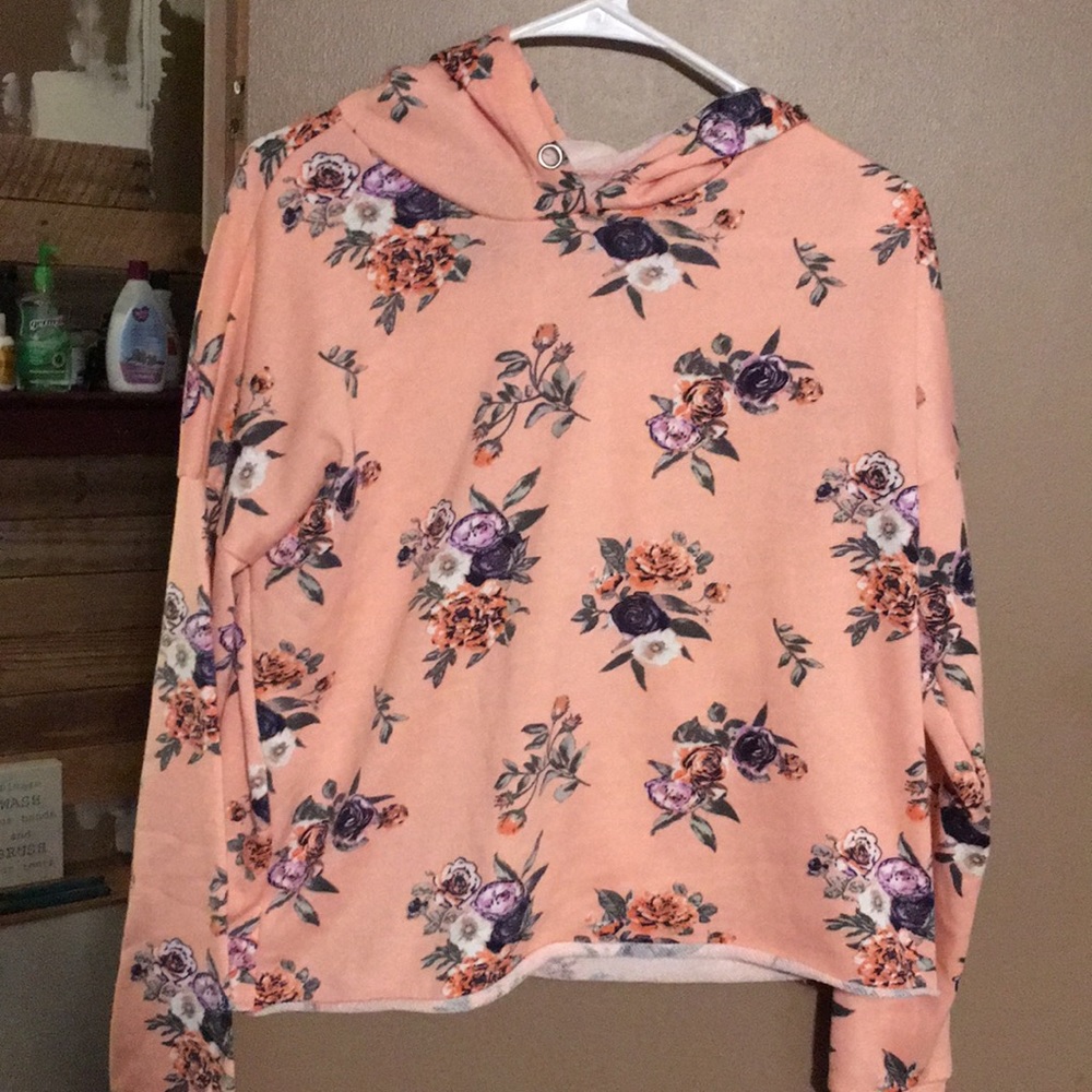 Justify crop sweatshirt